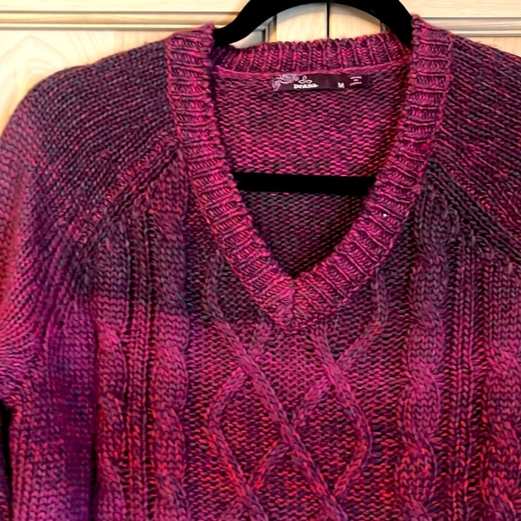 Prana V-neck sweater burgundy SZ Med - Picture 3 of 6